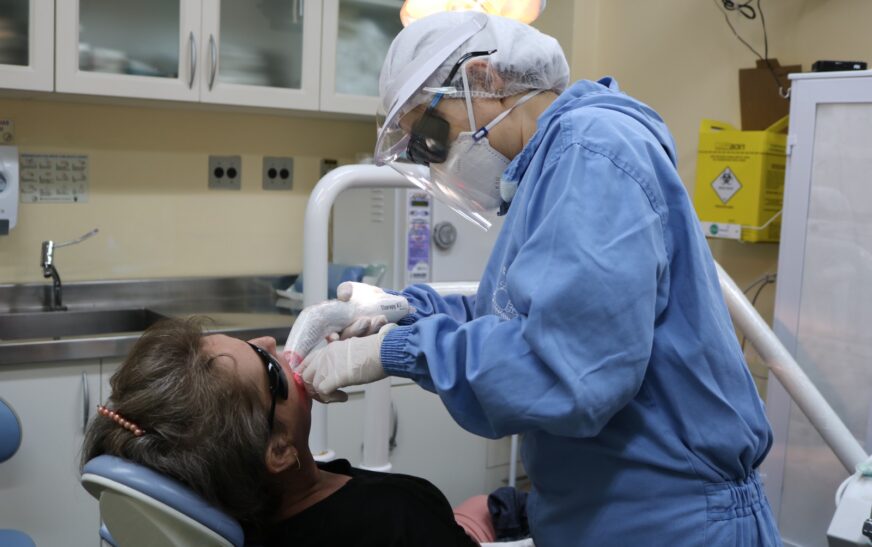 Julho Bordô reforça importância da prevenção e do cuidado com a mucosite oral — Agência Gov