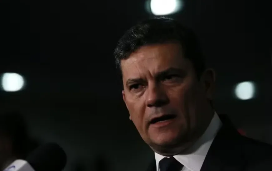 Moro diz que Lula é adversário em comum com Bolsonaro e reforça apoio a Flávio em 2026
