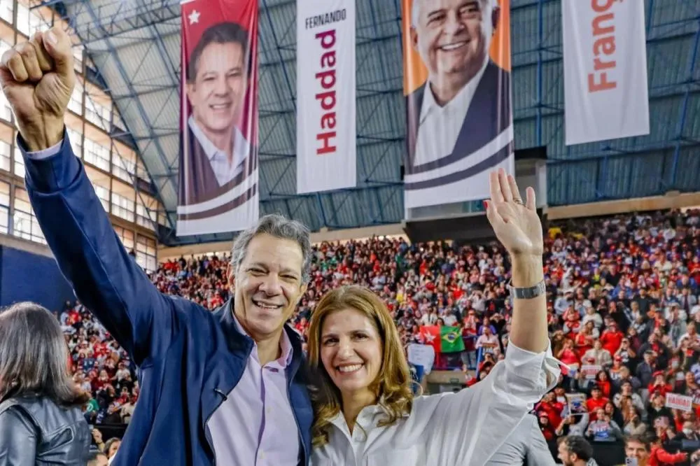 PT oficializa Haddad ao governo de São Paulo com Lula e Alckmin em convenção