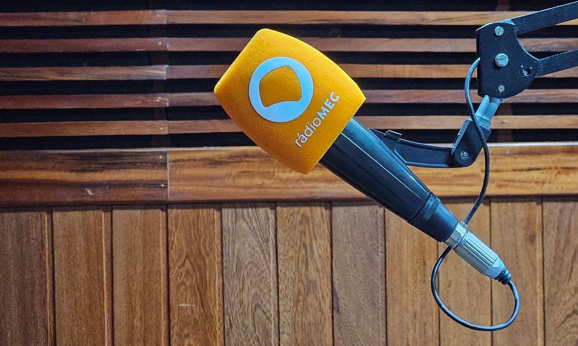 Piano Forte estreia na Rádio MEC nesta terça (7) com recital comentado do pianista Rodolfo Faistauer — Agência Gov