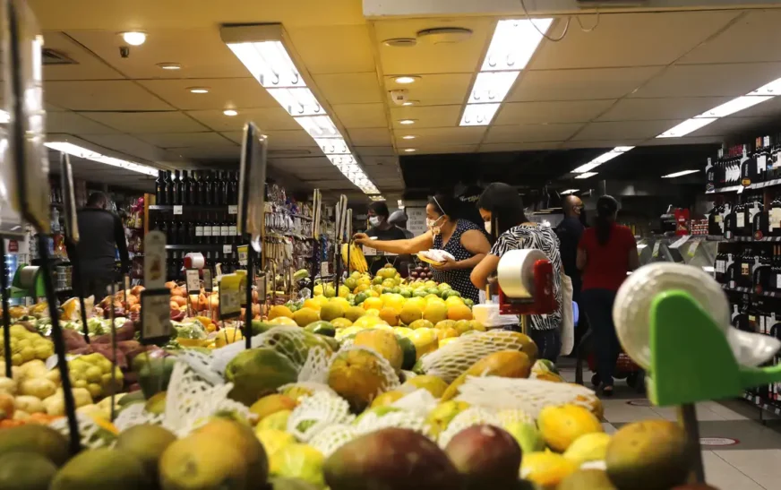 Preços ao consumidor caem em junho na comparação com maio e com o ano passado — Agência Gov Preços ao consumidor caem em junho na comparação com maio e com o ano passado — Agência Gov