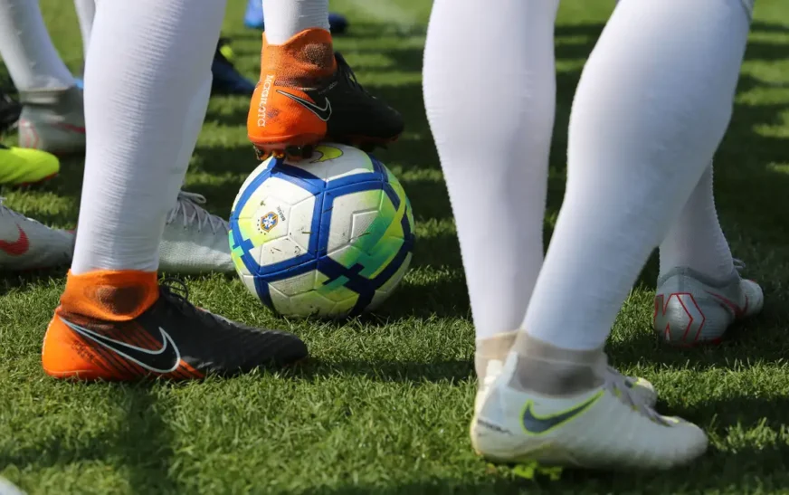 Receita Federal comunica clubes de futebol e SAFs sobre pendências tributárias — Agência Gov