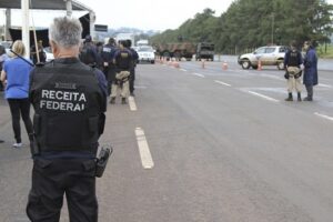 Receita afirma reforçar combate ao narcotráfico e crimes ambientais nas fronteiras — Agência Gov