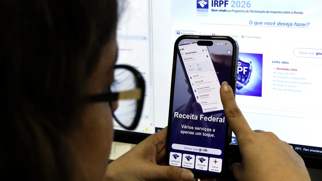 Receita paga lote especial de 'cashback' do Imposto de Renda — Agência Gov