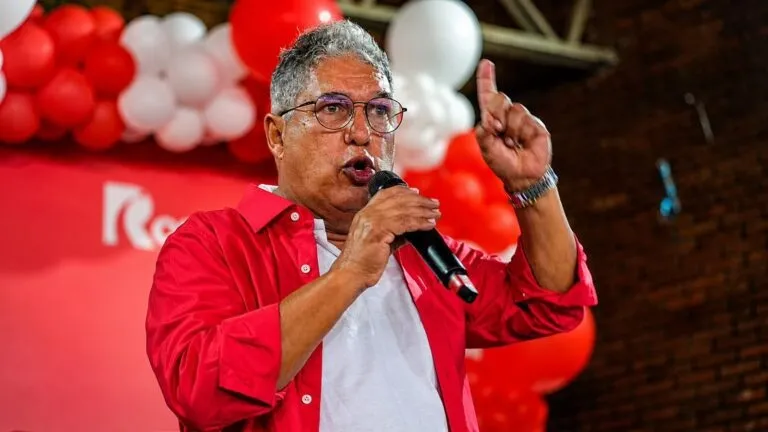 #Acesse Política