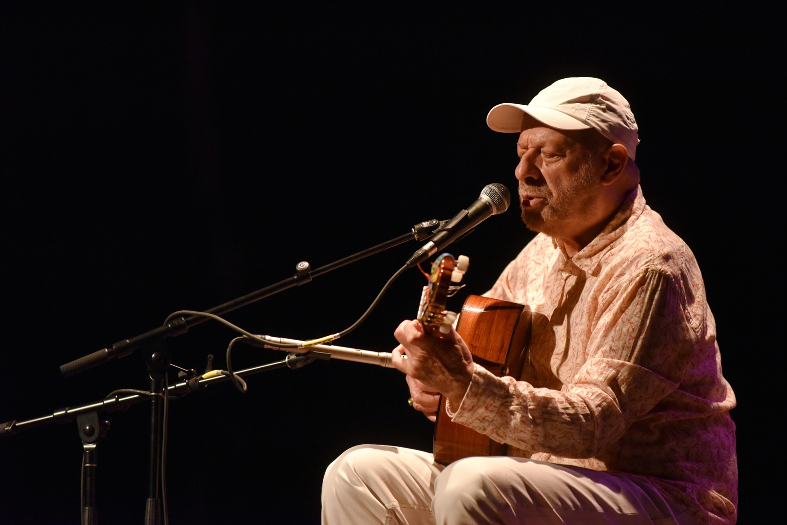 Sem Censura, da TV Brasil, celebra os 80 anos do veterano João Bosco nesta terça (14/7) — Agência Gov