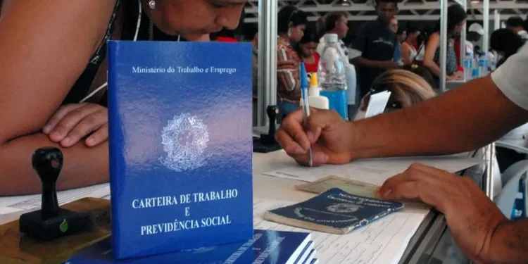 Sexto lote do Abono Salarial começa a ser pago nesta quarta (15) — Agência Gov