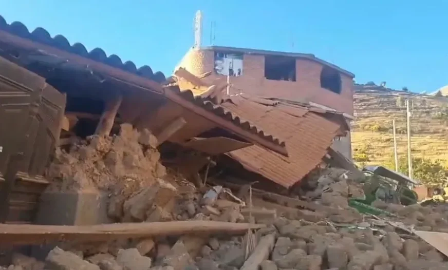Terremoto no Peru deixa mortos e centenas de feridos Terremoto no Peru deixa mortos e centenas de feridos