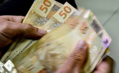 Abono Salarial a nascidos em novembro e dezembro começa a ser pago nesta segunda (17) — Agência Gov