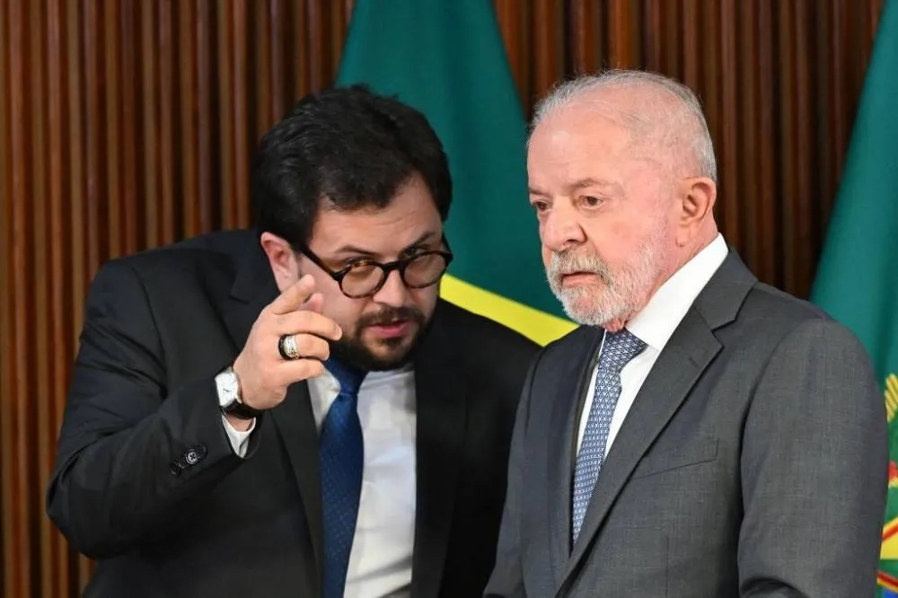 Assessor de Lula confirma que recebeu R$ 249 mil de lobista investigada pela PF