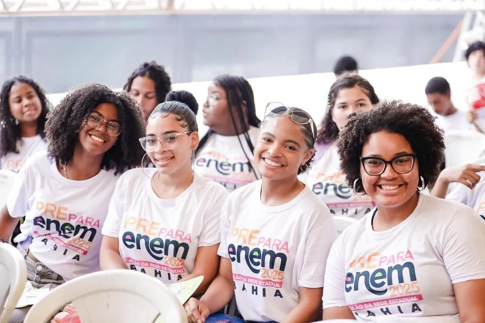 Aulão do “Prepara ENEM 2026” incentiva 4 mil estudantes da rede estadual, na Concha Acústica do TCA