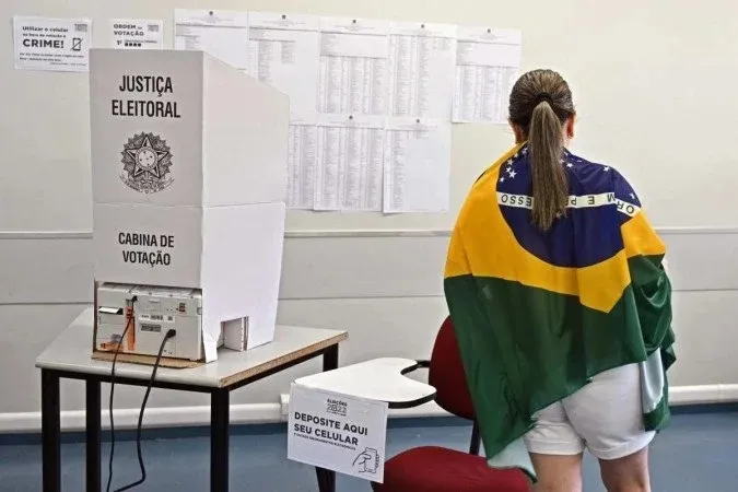 Brasileiros nos EUA deram vantagem a Bolsonaro em 2022, mas Lula venceu em cidades importantes