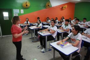 Capes abre 4 mil vagas de mestrado para educadores da rede pública; confira — Agência Gov