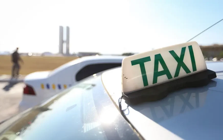 Crédito facilitado para motoristas de app e táxi passa a valer para carros de até R$ 200 mil — Agência Gov