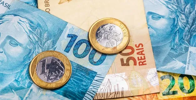 Governo prevê salário mínimo de R$ 1.741 em 2027, valor ainda pode mudar