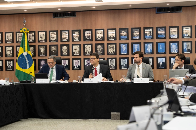 Grupo de trabalho avança na criação de banco de dados nacional sobre milícias e crime organizado — Agência Gov