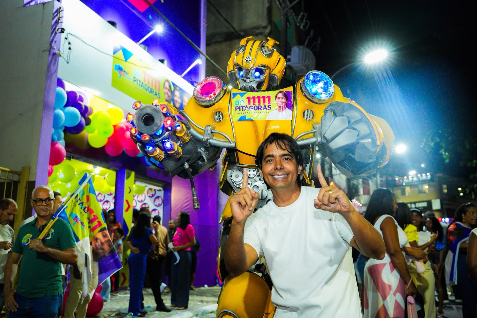 Inauguração de comitê de Dr. Pitágoras reúne mais de 10 mil pessoas em praça pública – Imprensa Bahia