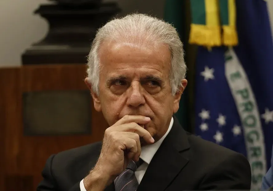 José Múcio diz que “abriria o portão” em caso de invasão dos EUA e defende mais investimentos na Defesa