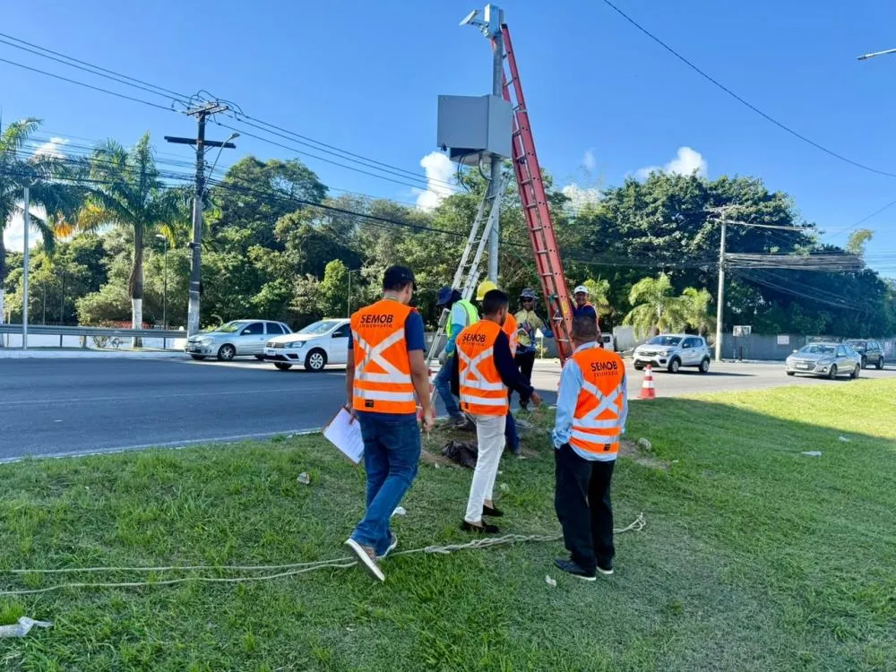 Lauro de Freitas estuda novos radares na Estrada do Coco
