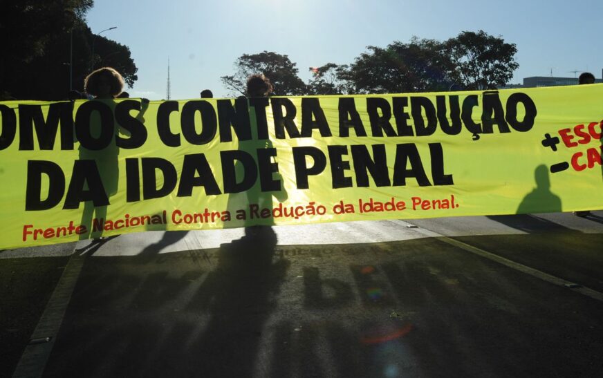 Pediatras se manifestam contrários à redução da maioridade penal