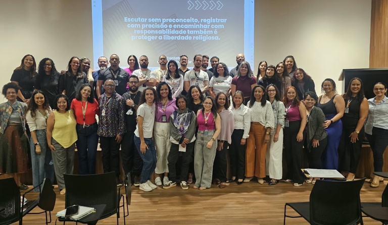 Profissionais do Disque 100 recebem capacitação sobre racismo religioso e intolerância religiosa — Agência Gov