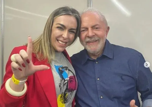 Roberta, amiga de Lulinha, afirma que Lula lhe ofereceu cargo no governo