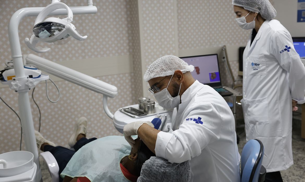 Saiba como acessar reconstrução dentária pelo SUS em casos de violência doméstica — Agência Gov