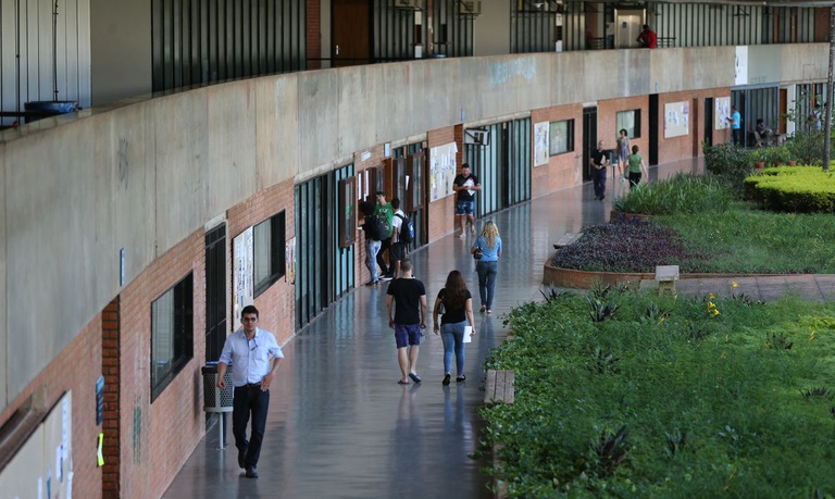 Selo do MEC reconhece instituições de ensino que previnem a violência de gênero — Agência Gov
