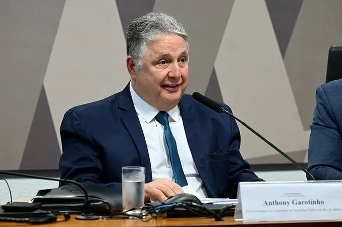 TSE libera campanha de Garotinho ao governo do Rio após suspender restrições