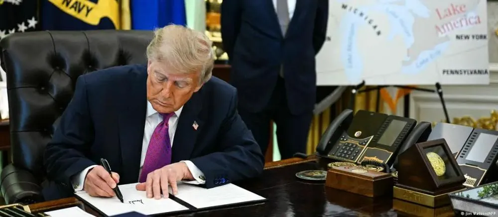 Trump assina decreto renomeando Lago Ontário em Lago América