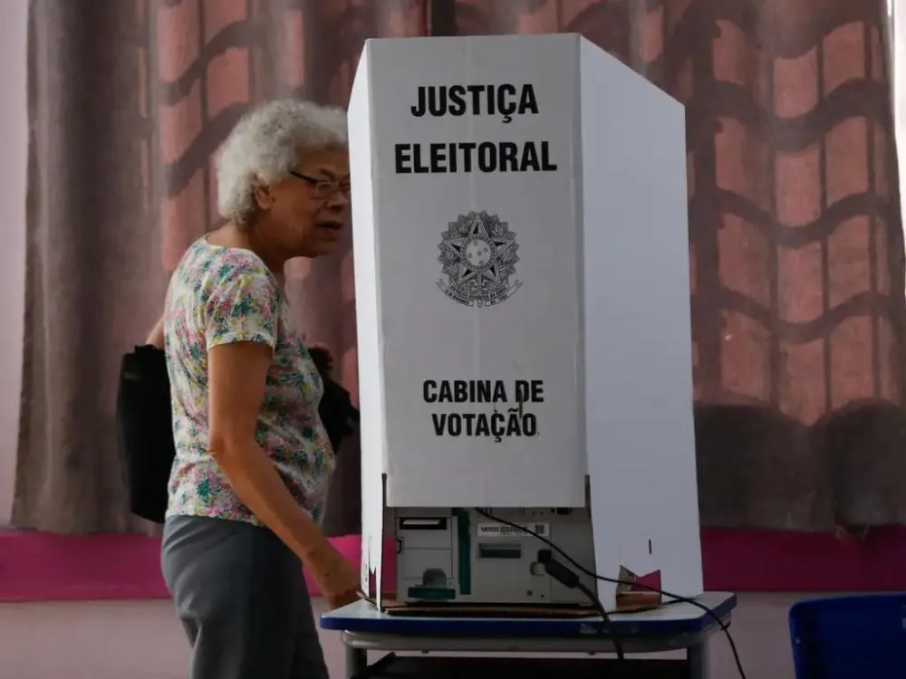 57% dos eleitores estão mais decididos a votar agora do que em 2022