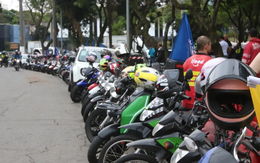 Apenas 1 em cada 5 motociclistas de app tem cobertura previdenciária