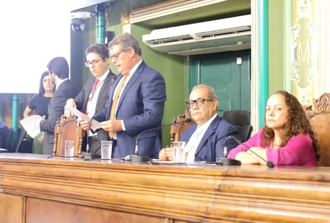 Carlos Muniz convoca Colégio de Líderes e prioriza votação de projetos da CMS