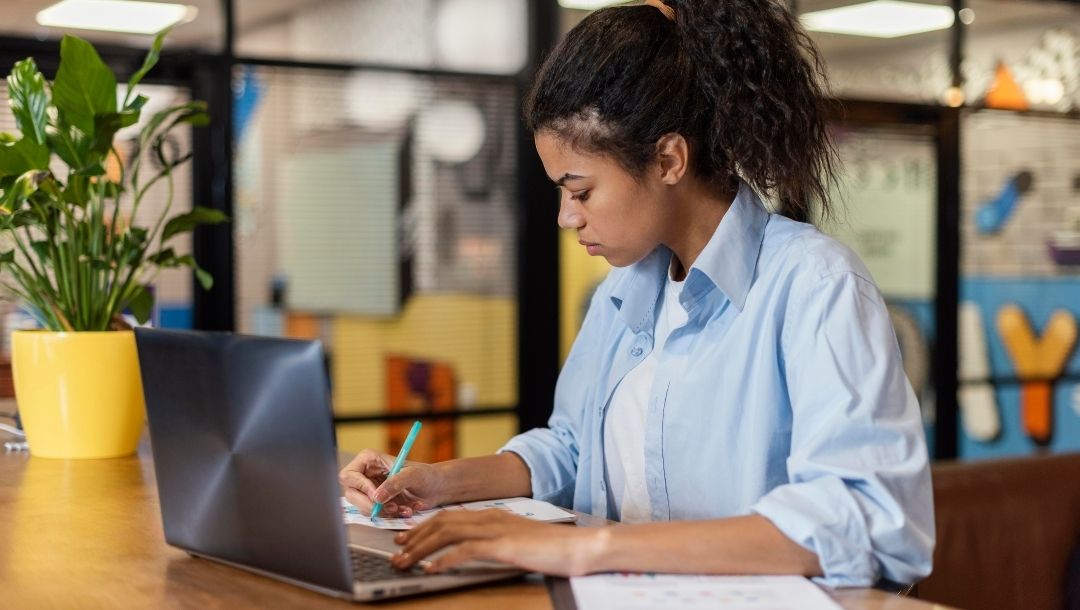 Curso para servidores sobre violência de gênero na internet tem inscrições até 4 de outubro — Agência Gov