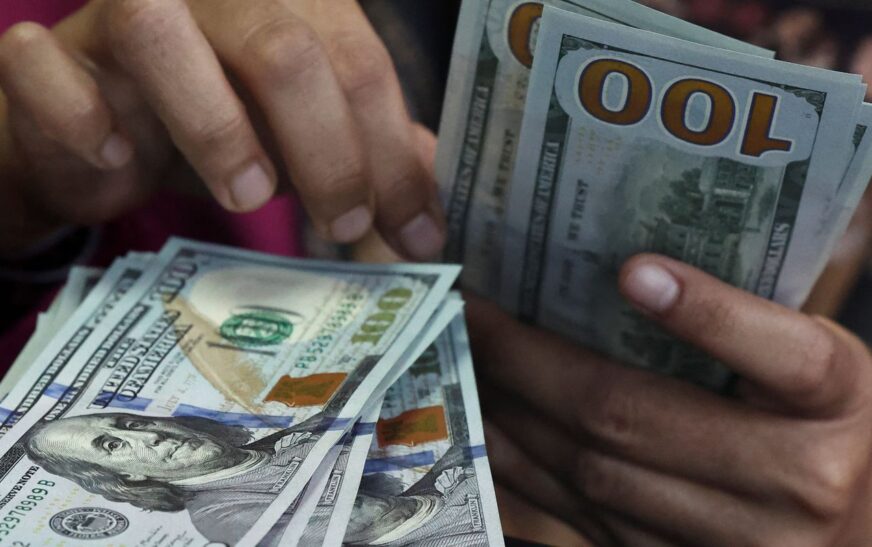 Dólar sobe para R$ 5,22 e atinge maior nível desde março