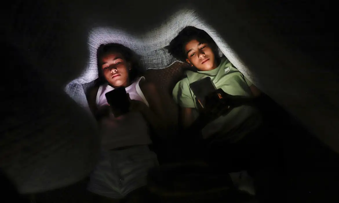 ECA Digital completa um ano e estabelece maior proteção para crianças e adolescentes — Agência Gov