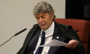Fux vai relatar ação sobre idas da esposa de Moraes ao Senado Fux vai relatar ação sobre idas da esposa de Moraes ao Senado