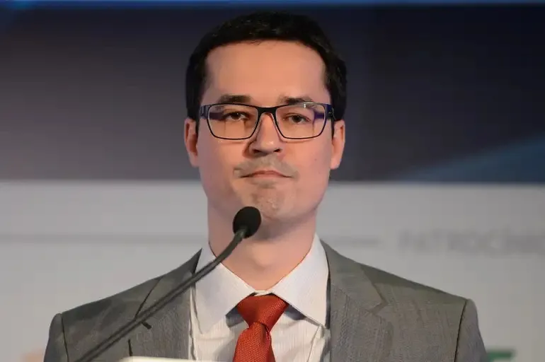 Justiça Eleitoral cobra explicações de Deltan sobre sigilo fiscal de ministro do STF