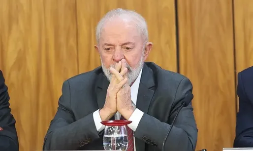 Lula é desaprovado por 49%; aprovação é de 46%