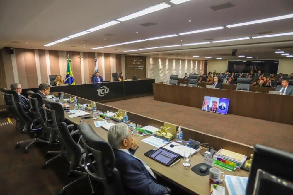 MP junto ao TCU pede suspensão de reajuste de 15% do Bolsa Família anunciado por Lula