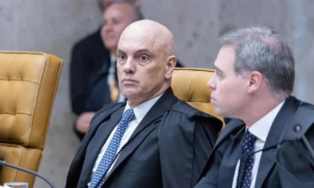 Moraes e Mendonça batem boca no STF após avanço de investigação sobre Vorcaro