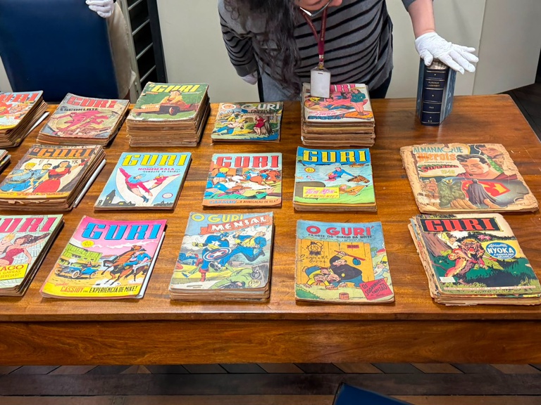 Polícia Federal restitui 164 publicações históricas à Fundação Biblioteca Nacional — Agência Gov