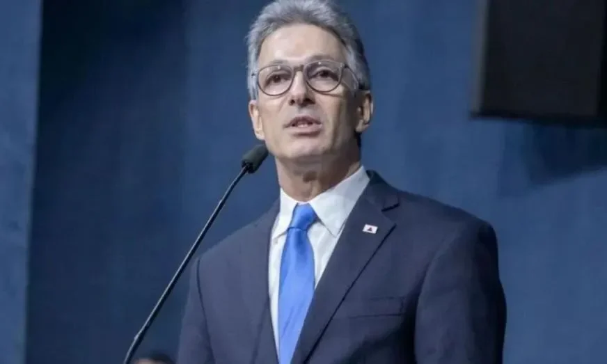 Pressionado a desistir e apoiar Flávio, Zema diz que levará candidatura até o fim