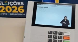 Quase 60% dos candidatos de 2022 trocaram de partido para disputar 2026