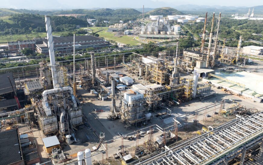 Reduc faz 65 anos pronta para produzir biocombustível de aviação e diesel renovável — Agência Gov