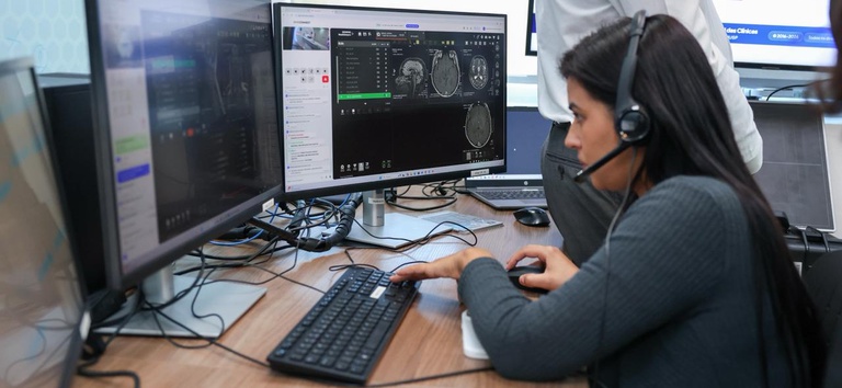 SUS tem primeira central que conecta e monitora pacientes de UTI’s em locais distantes — Agência Gov