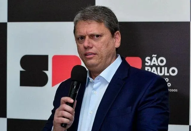 Tarcísio de Freitas afirma que STF está batendo cabeça