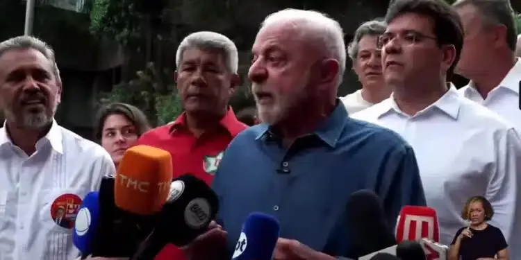 Lula acusa Justiça de favorecer adversários e promete reação judicial