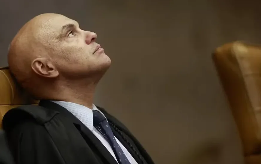 O que Alexandre de Moraes diz sobre votação recorde de senadores pró-impeachment no STF