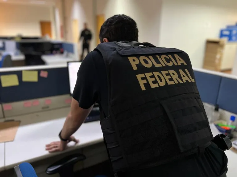 PF investiga suspeitos de ameaças a embaixada dos EUA